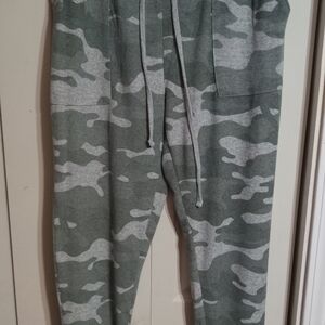 Time and Tru Gray Ribbed Knit Top